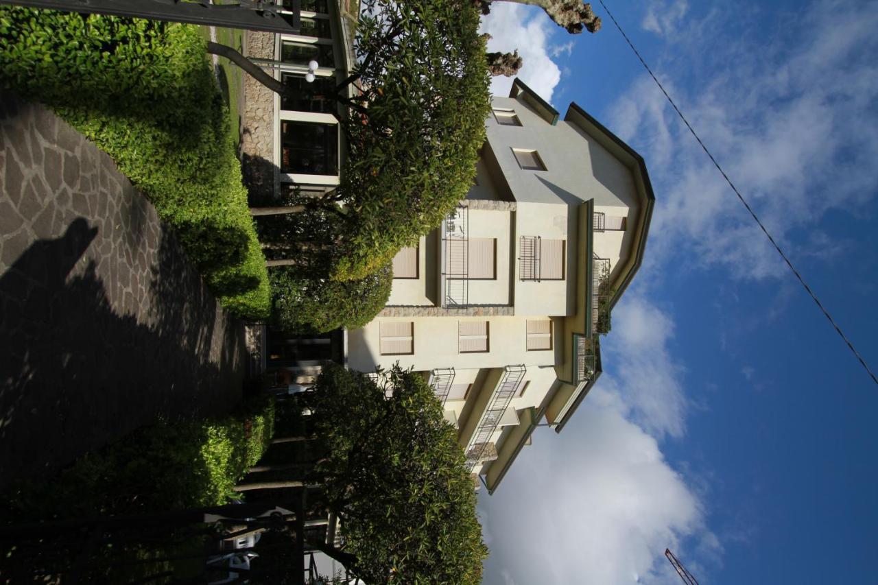 Hotel Montecarlo Camaiore Bagian luar foto
